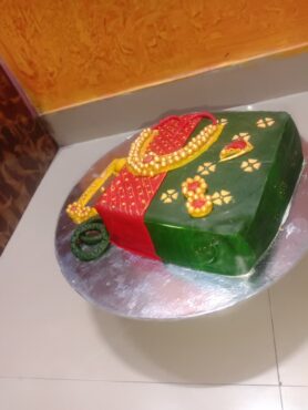 Paithani saree theme cake